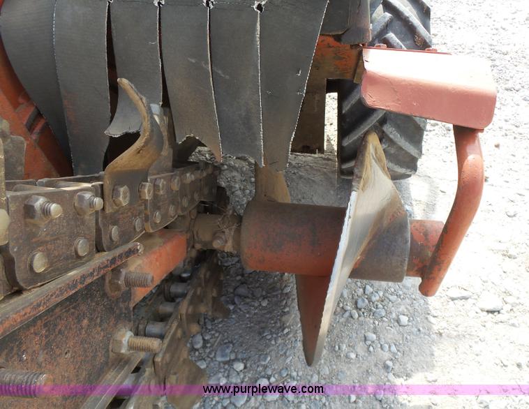image for item K7115 2007 Ditch Witch 1230 trencher