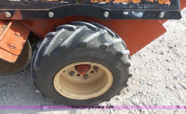 image for item K7115 2007 Ditch Witch 1230 trencher