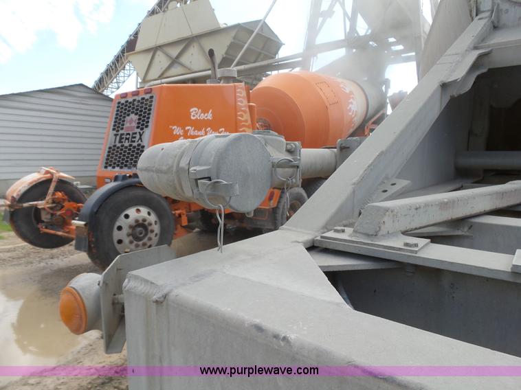 image for item K7117 1987 Boyd Tank 2161 dry bulk trailer