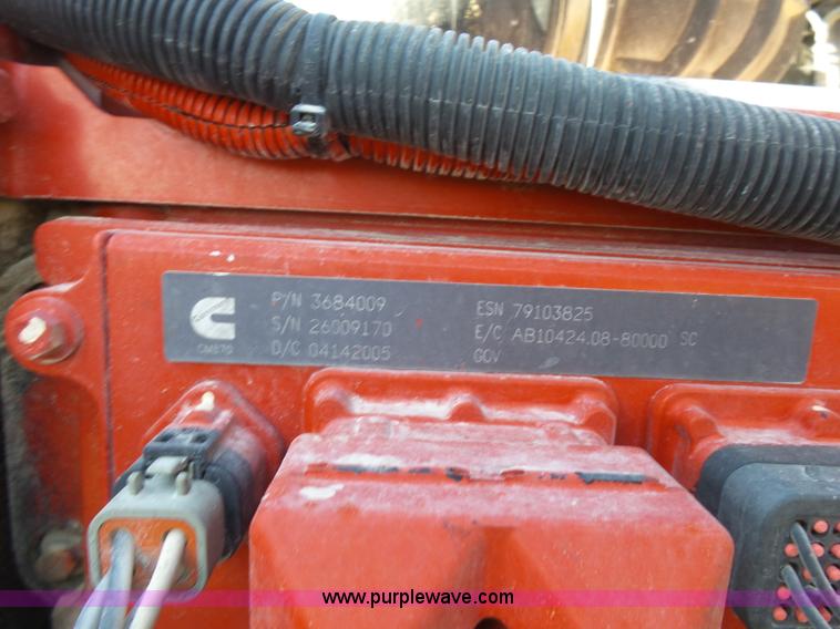 image for item K7118 2006 Volvo VNL semi truck