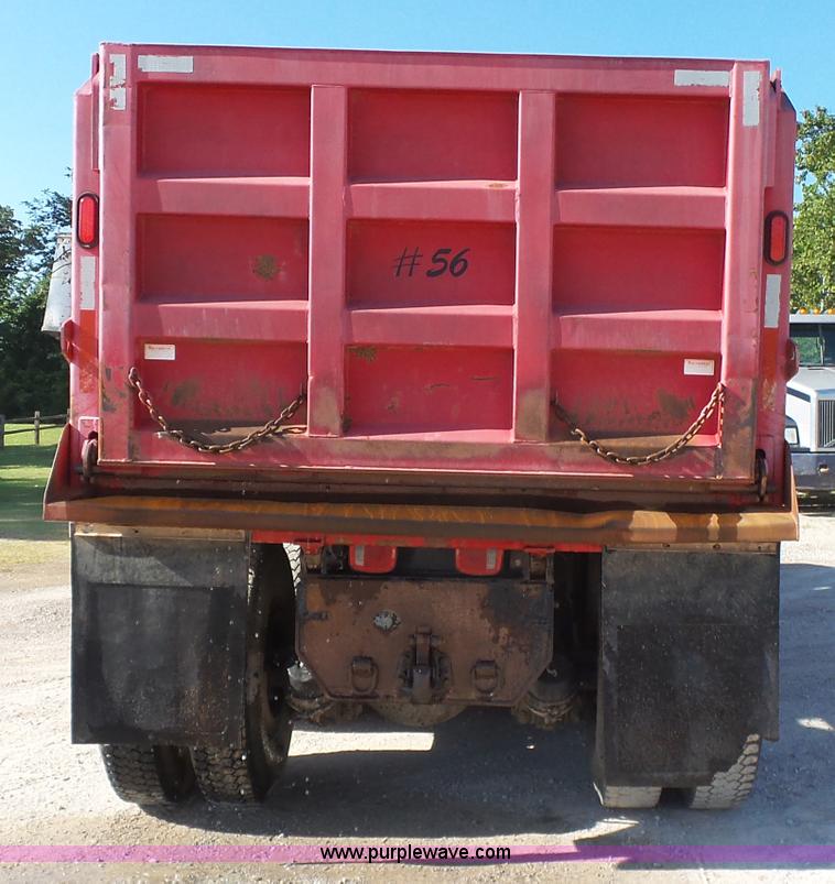 image for item K7119 2003 Peterbilt 330 dump truck