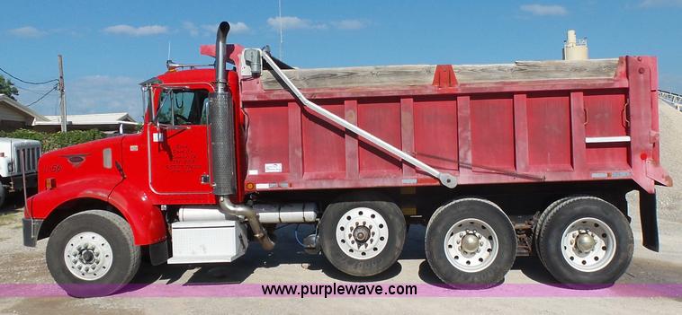 image for item K7119 2003 Peterbilt 330 dump truck
