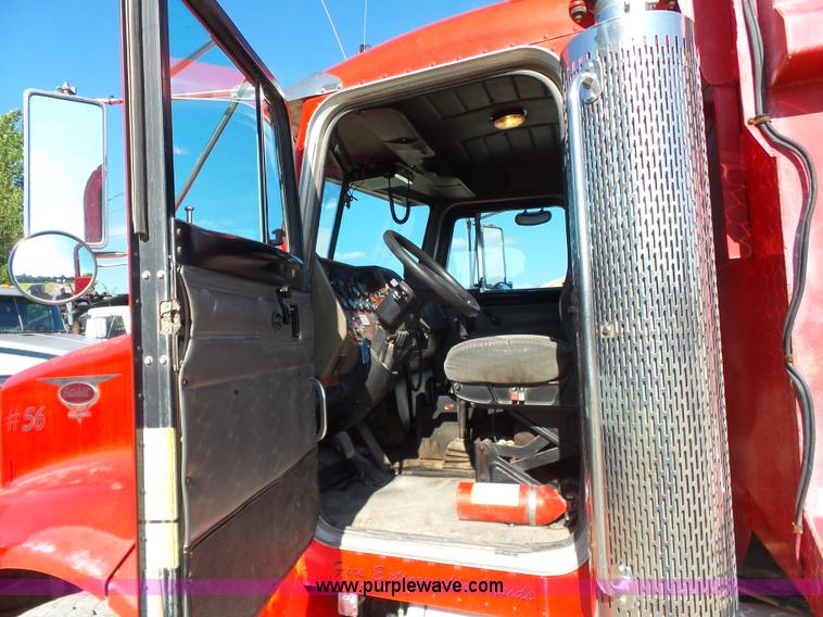 image for item K7119 2003 Peterbilt 330 dump truck