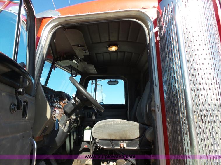 image for item K7119 2003 Peterbilt 330 dump truck