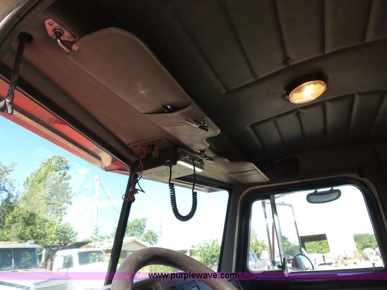 image for item K7119 2003 Peterbilt 330 dump truck