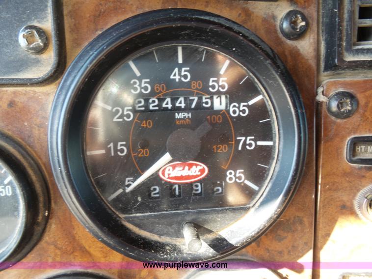 image for item K7119 2003 Peterbilt 330 dump truck