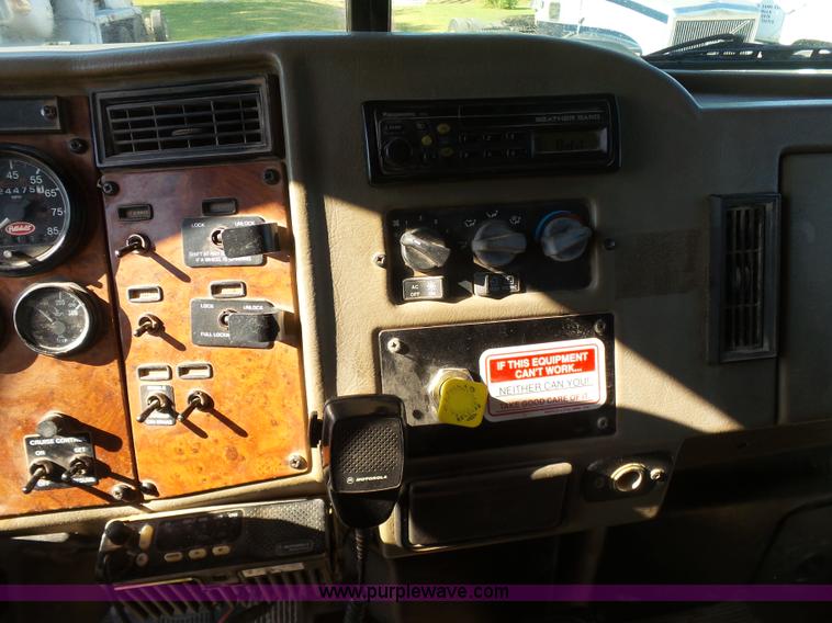 image for item K7119 2003 Peterbilt 330 dump truck