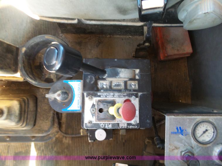 image for item K7119 2003 Peterbilt 330 dump truck