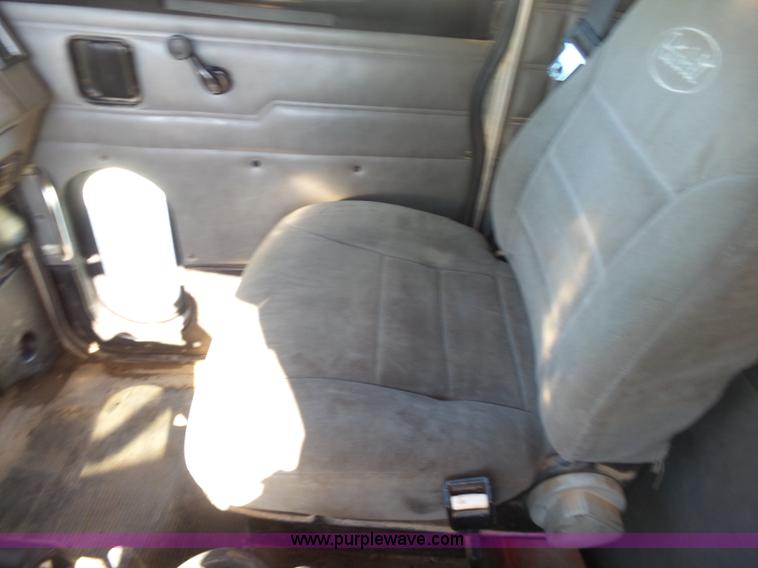 image for item K7119 2003 Peterbilt 330 dump truck