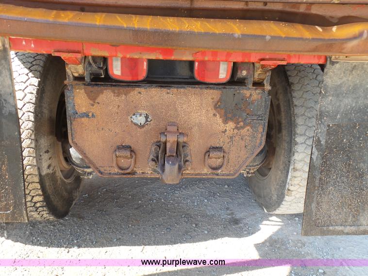 image for item K7119 2003 Peterbilt 330 dump truck