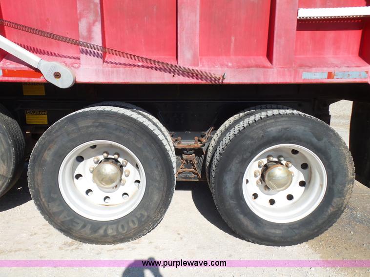 image for item K7119 2003 Peterbilt 330 dump truck