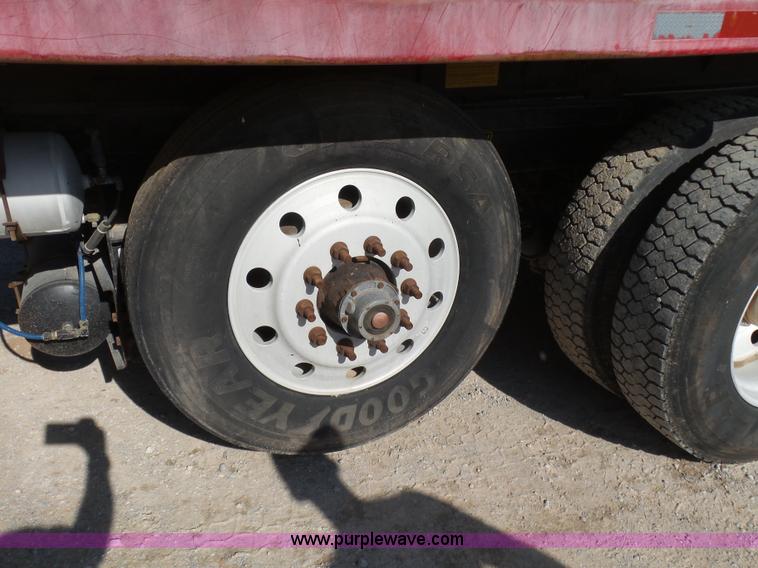 image for item K7119 2003 Peterbilt 330 dump truck