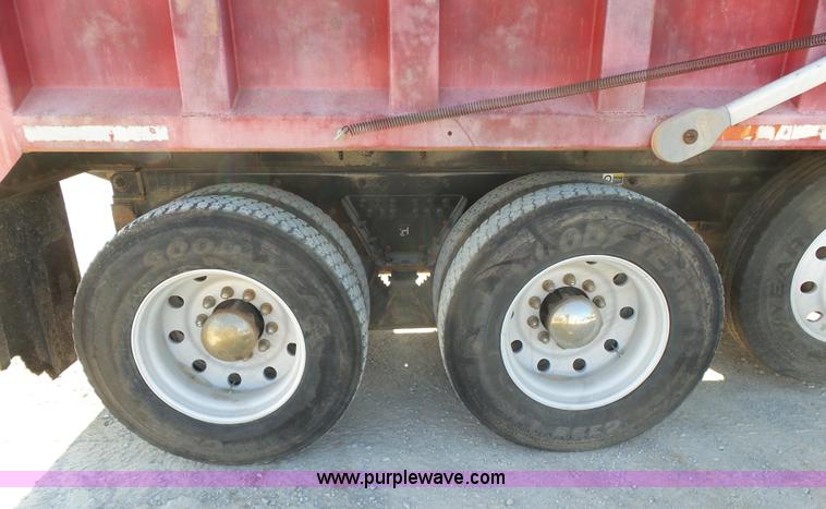 image for item K7119 2003 Peterbilt 330 dump truck