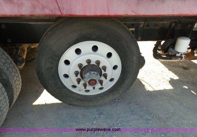 image for item K7119 2003 Peterbilt 330 dump truck