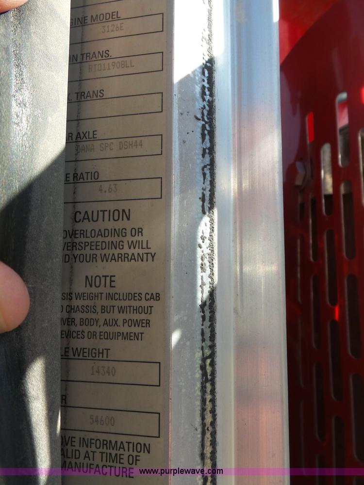 image for item K7119 2003 Peterbilt 330 dump truck