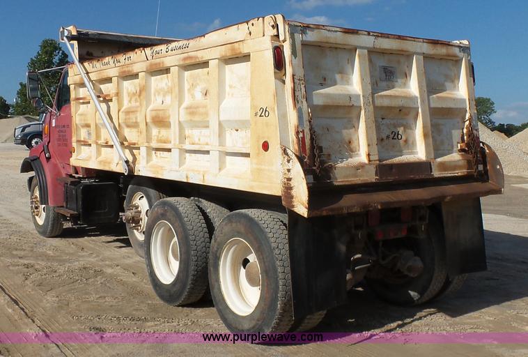 image for item K7120 1999 Sterling L8513 dump truck