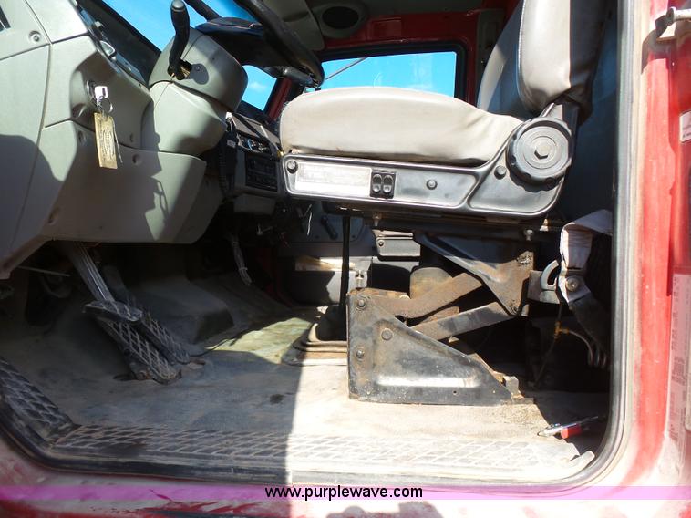 image for item K7120 1999 Sterling L8513 dump truck