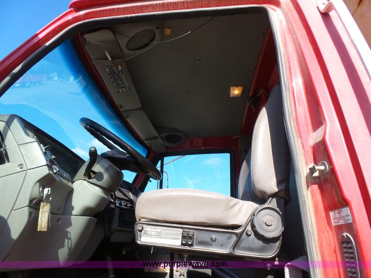 image for item K7120 1999 Sterling L8513 dump truck