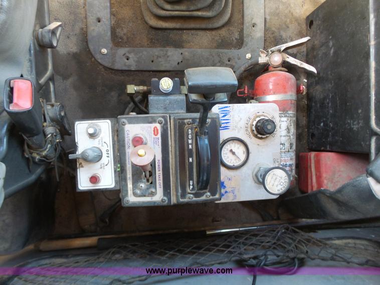 image for item K7120 1999 Sterling L8513 dump truck