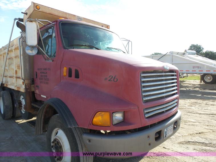 image for item K7120 1999 Sterling L8513 dump truck