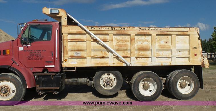 image for item K7120 1999 Sterling L8513 dump truck