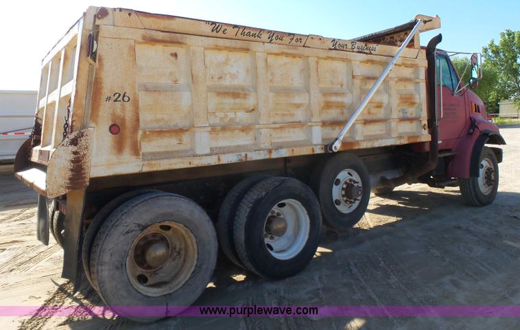 image for item K7120 1999 Sterling L8513 dump truck