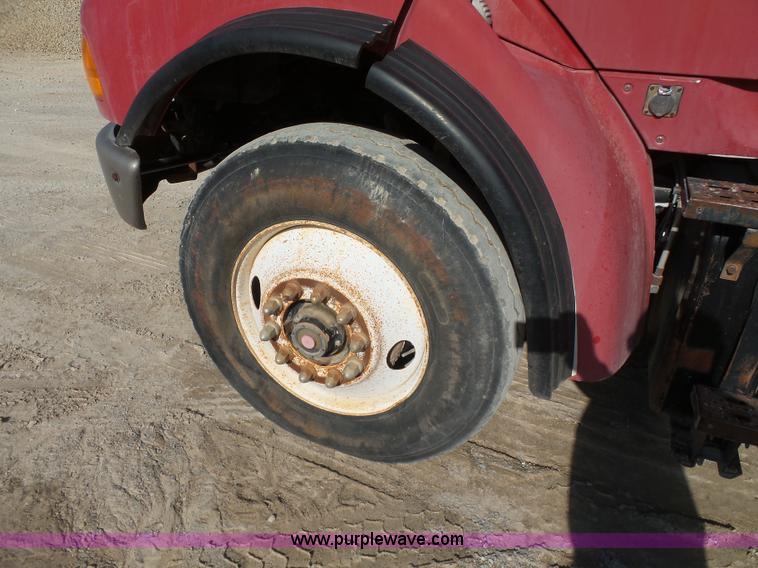 image for item K7120 1999 Sterling L8513 dump truck