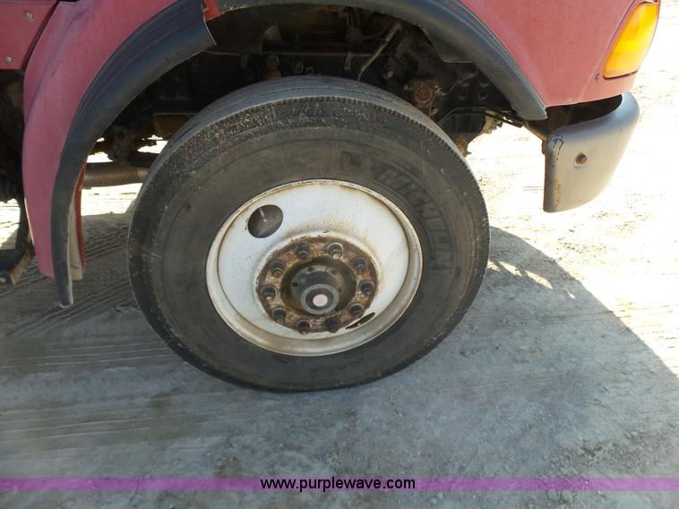 image for item K7120 1999 Sterling L8513 dump truck