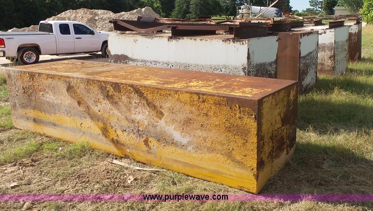 image for item K7121 (5) dredge pontoons