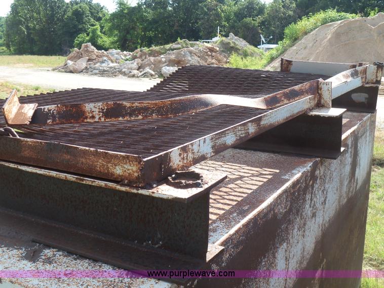 image for item K7121 (5) dredge pontoons