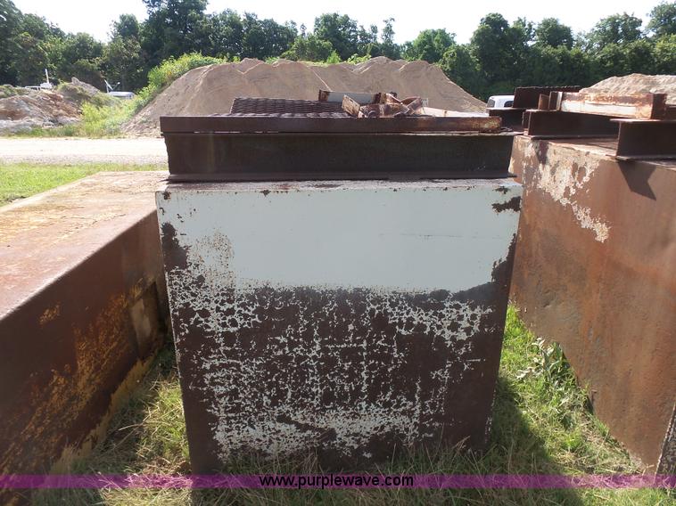 image for item K7121 (5) dredge pontoons