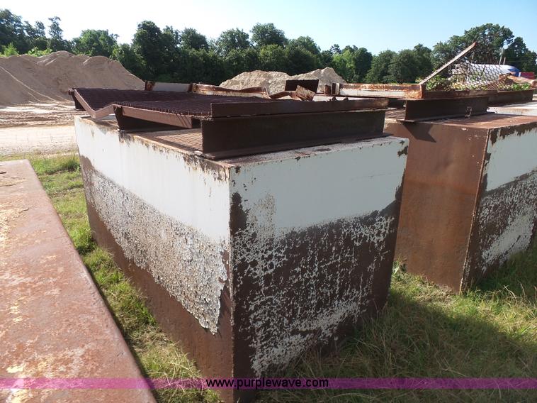 image for item K7121 (5) dredge pontoons