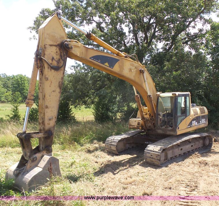 image for item K7122 2002 Caterpillar 325C LC excavator