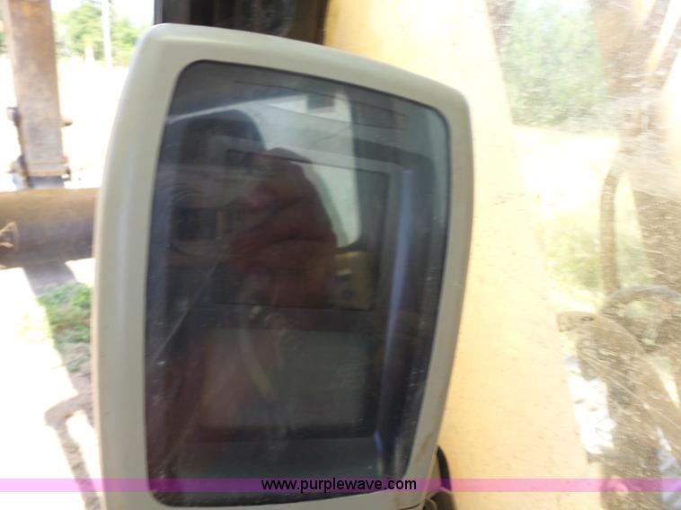 image for item K7122 2002 Caterpillar 325C LC excavator