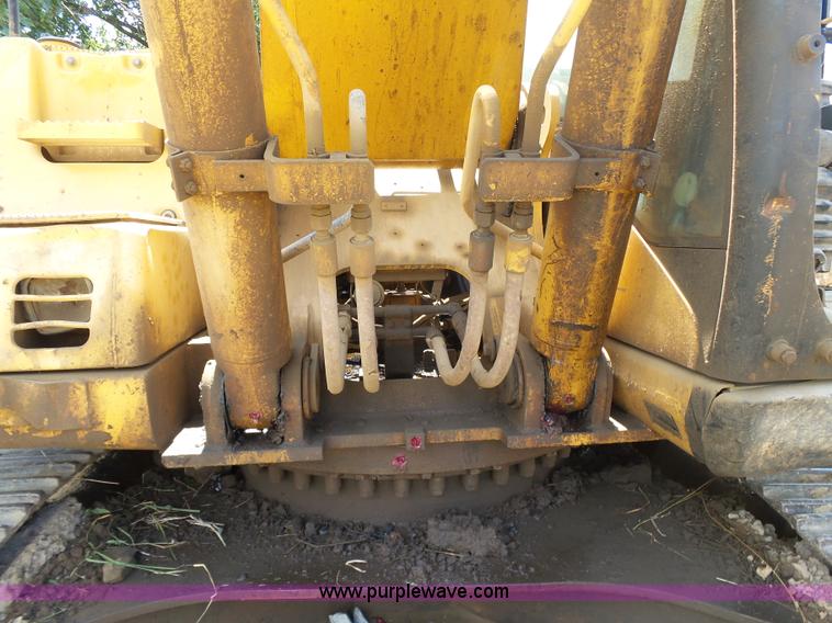 image for item K7122 2002 Caterpillar 325C LC excavator