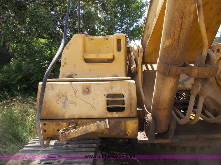 image for item K7122 2002 Caterpillar 325C LC excavator