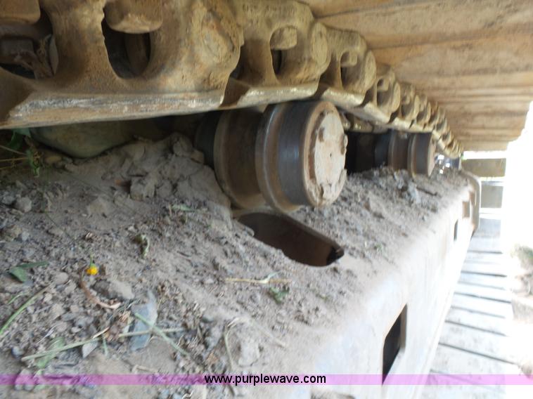 image for item K7122 2002 Caterpillar 325C LC excavator