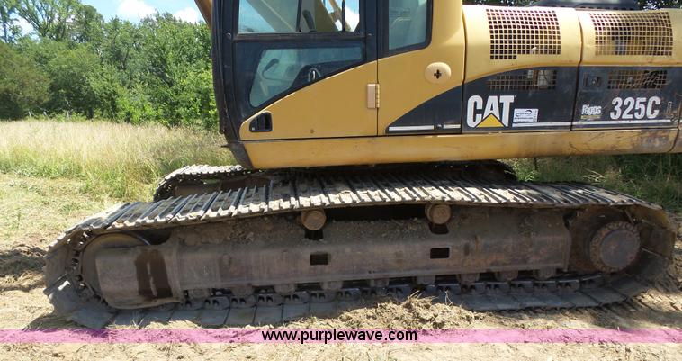 image for item K7122 2002 Caterpillar 325C LC excavator