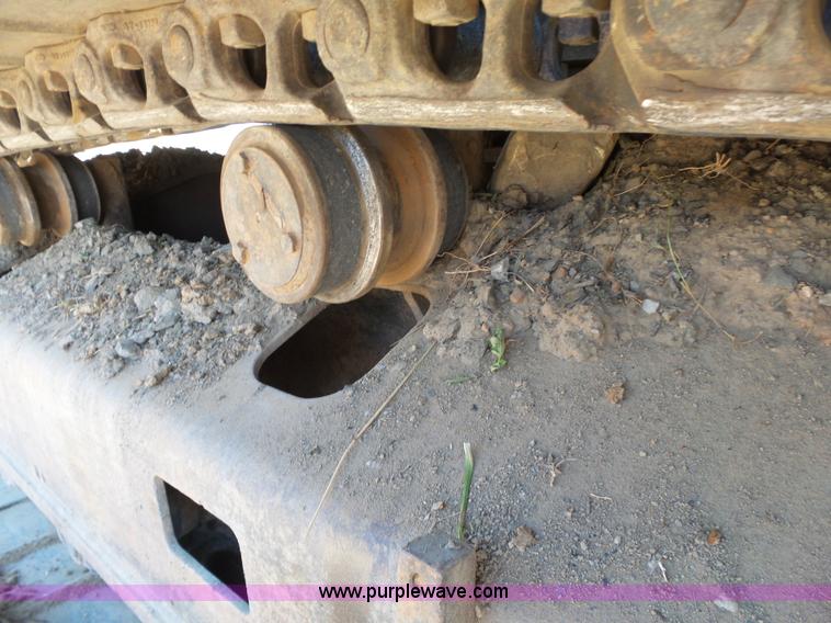 image for item K7122 2002 Caterpillar 325C LC excavator