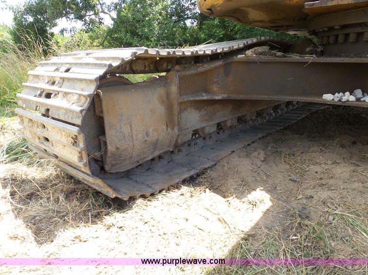 image for item K7122 2002 Caterpillar 325C LC excavator