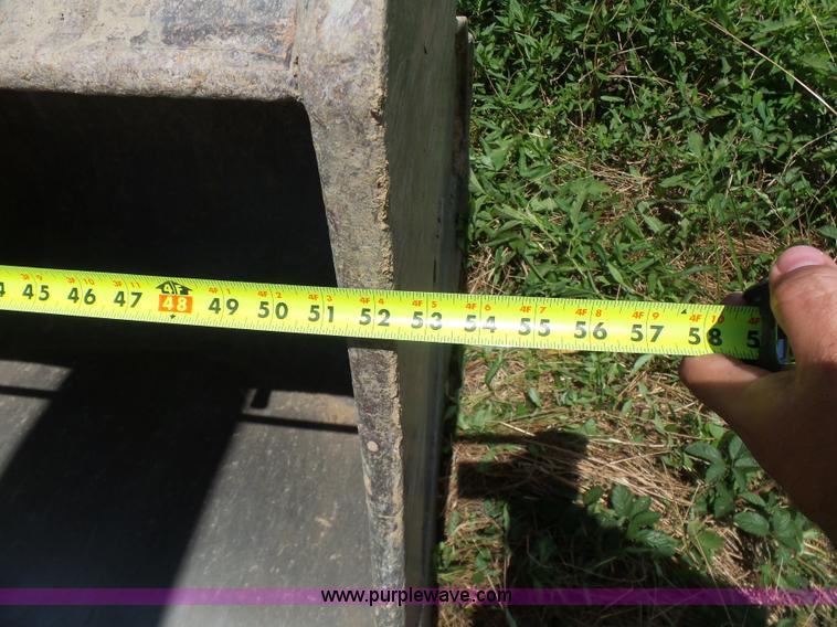 image for item K7122 2002 Caterpillar 325C LC excavator