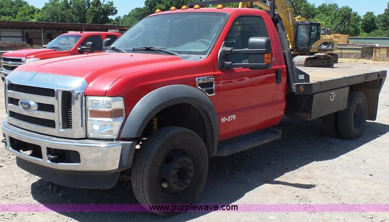 image for item K7132 2009 Ford F550 Super Duty XLT flatbed truck