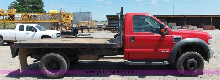 image for item K7132 2009 Ford F550 Super Duty XLT flatbed truck