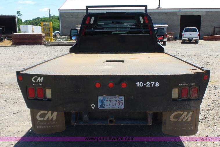 image for item K7132 2009 Ford F550 Super Duty XLT flatbed truck