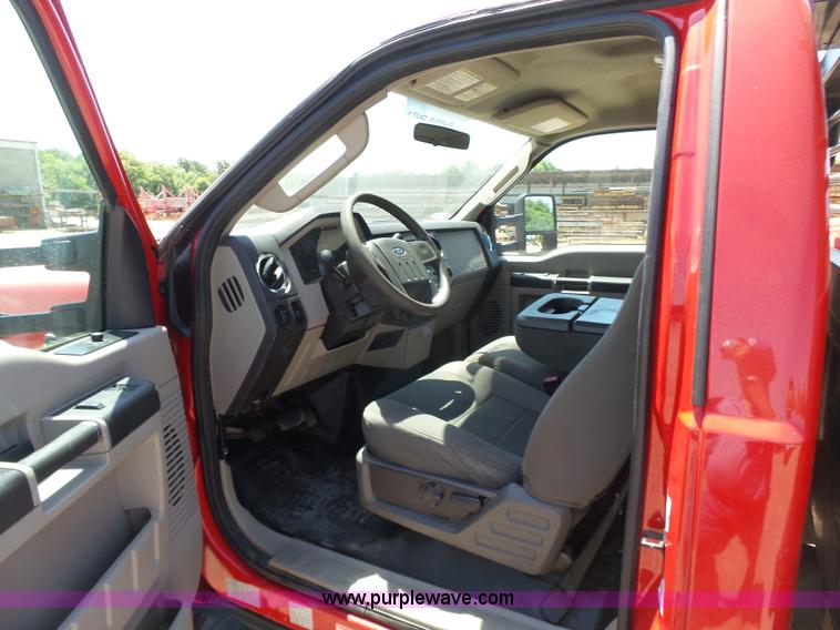 image for item K7132 2009 Ford F550 Super Duty XLT flatbed truck