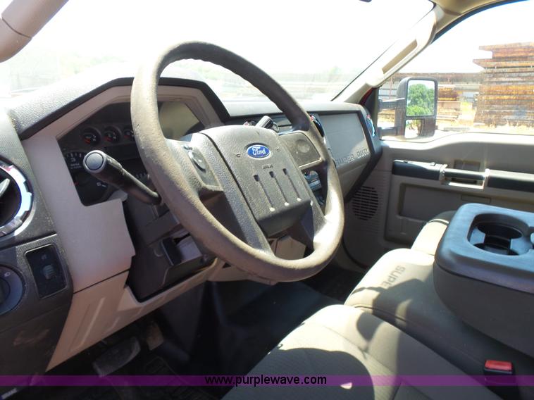 image for item K7132 2009 Ford F550 Super Duty XLT flatbed truck