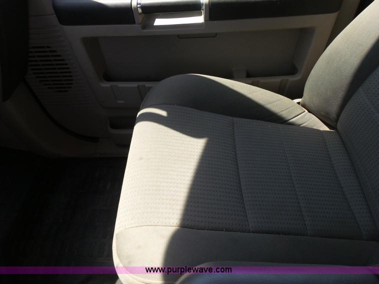 image for item K7132 2009 Ford F550 Super Duty XLT flatbed truck