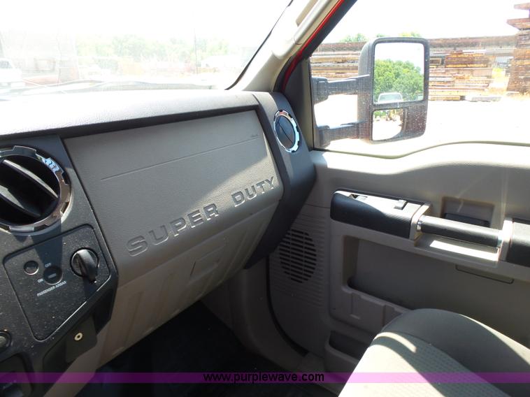 image for item K7132 2009 Ford F550 Super Duty XLT flatbed truck