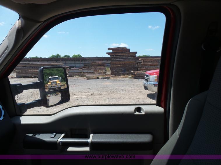 image for item K7132 2009 Ford F550 Super Duty XLT flatbed truck