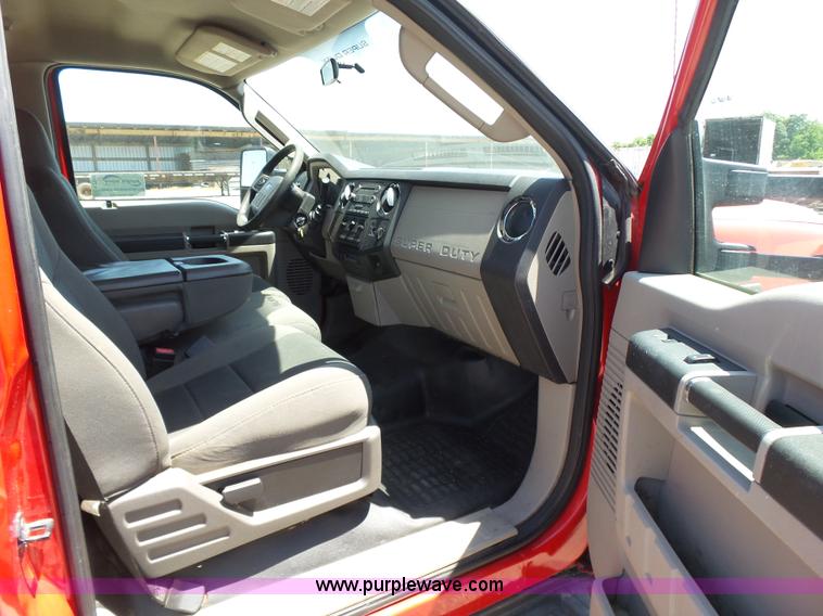 image for item K7132 2009 Ford F550 Super Duty XLT flatbed truck